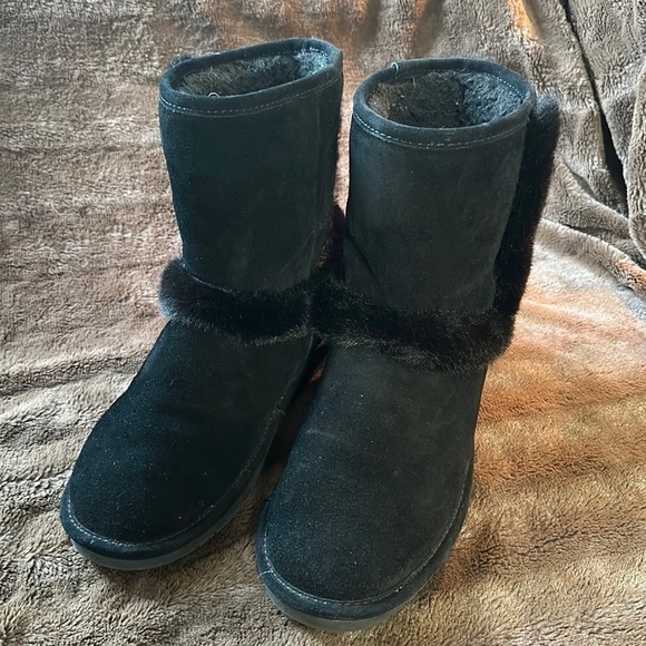 BEAR PAW Ashleigh Black Suede Slip on Boot Sz 10 - Picture 1 of 14